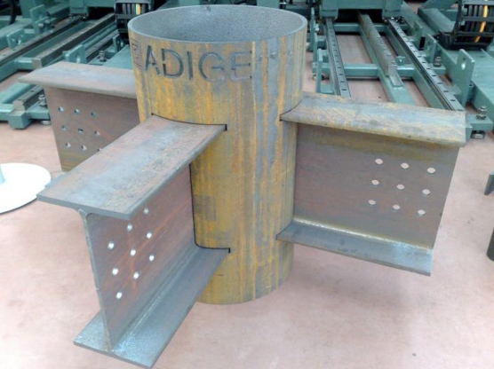 Figure 5: W-shape beams inserted into round HSS column, prior to welding (Adige-Sys SpA)
