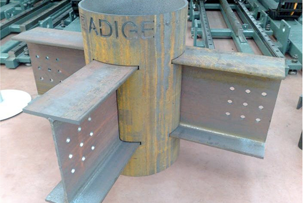 Figure 5: W-shape beams inserted into round HSS column, prior to welding (Adige-Sys SpA)